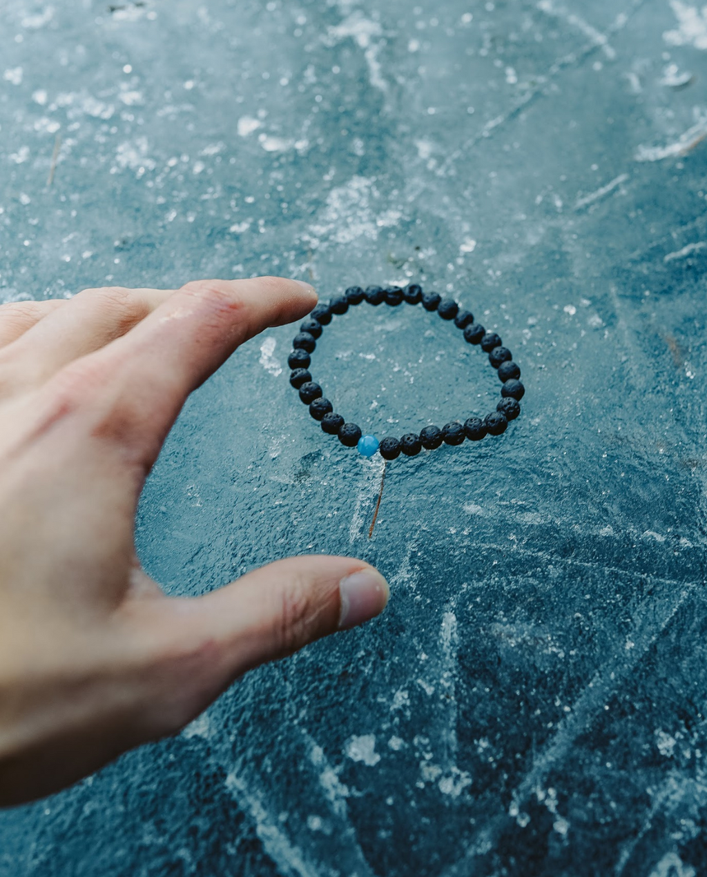 Pulsera de Agua – Accesorio Minimalista y Elegante